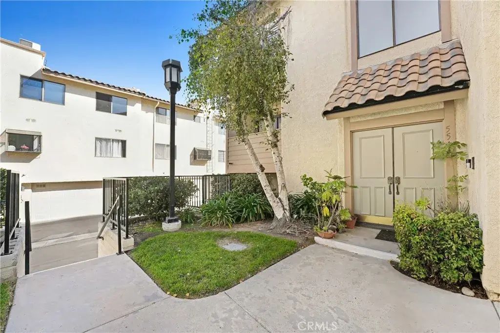 5514 Las Virgenes, Calabasas