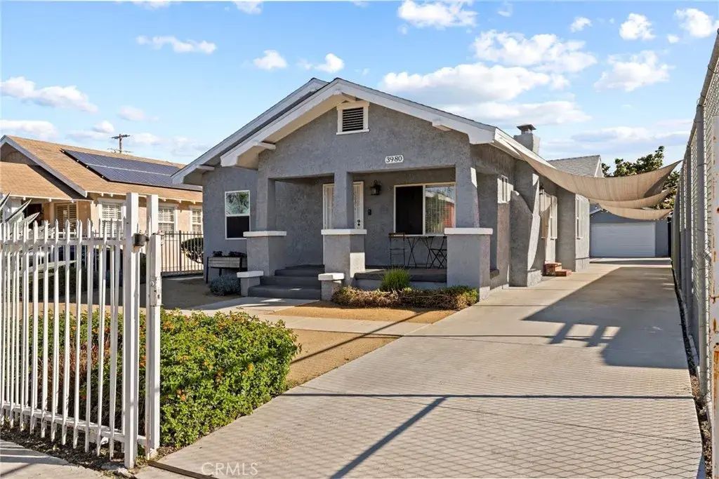3980 Brighton Avenue, Los Angeles