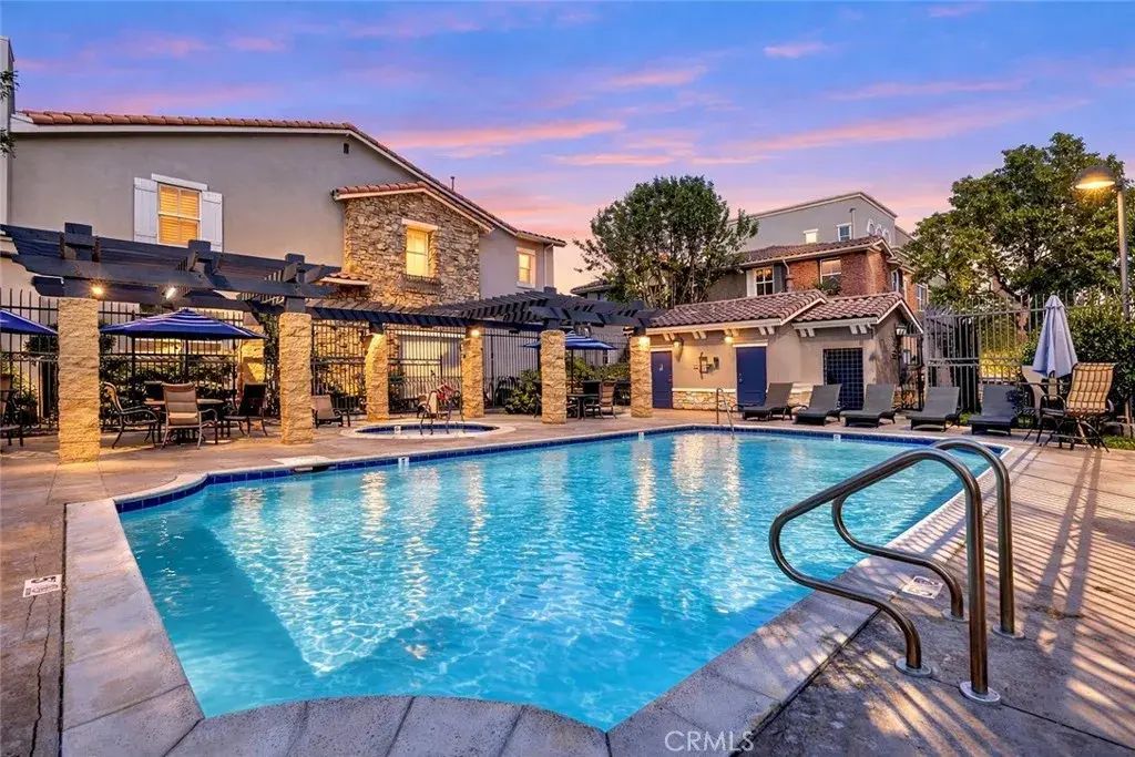 2245 Rolling River Lane 2, Simi Valley