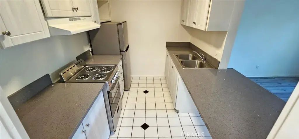 206 N Park View Street 103, Los Angeles
