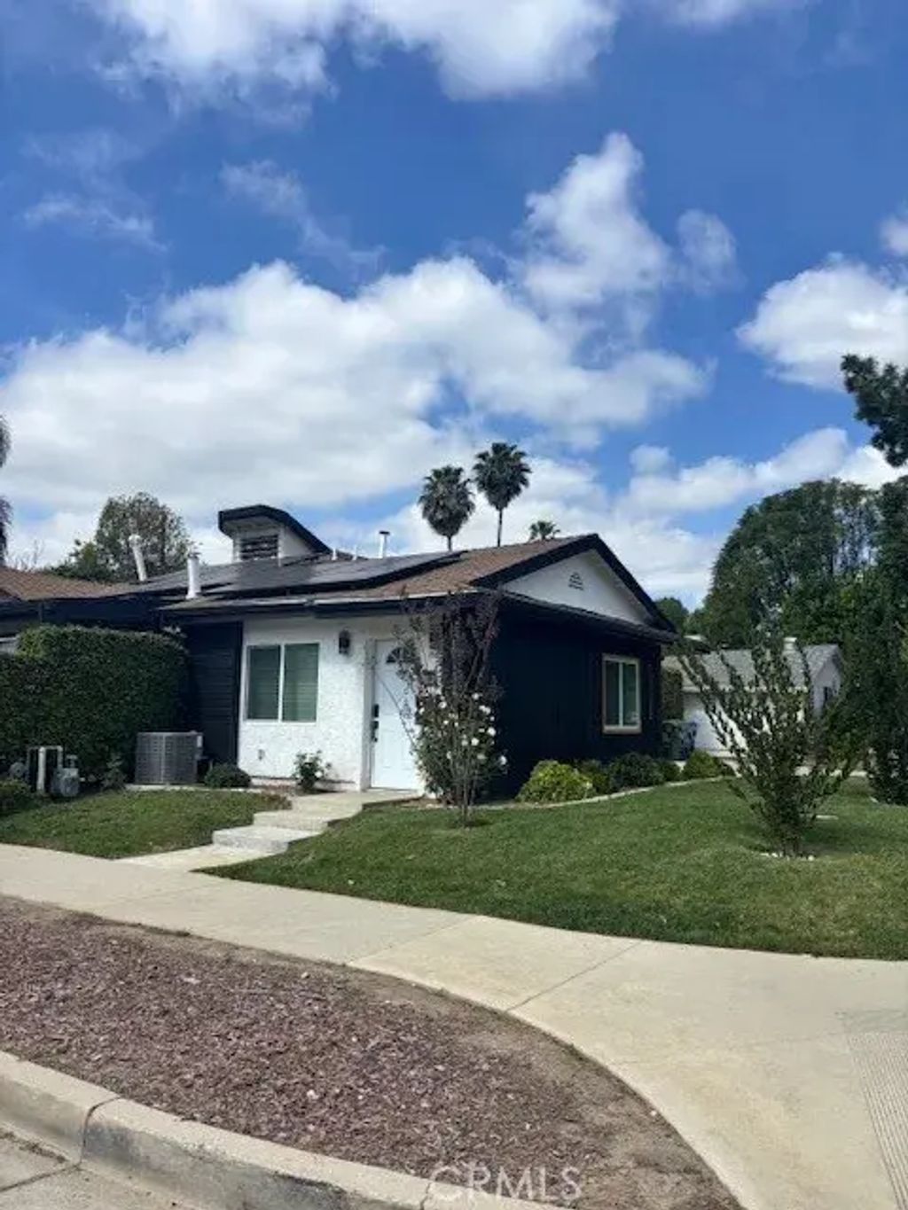 7247 Capistrano, West Hills