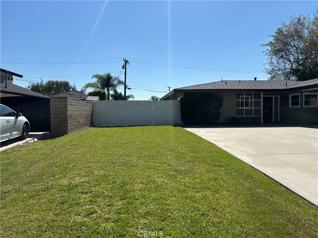 15828 West Road, Whittier