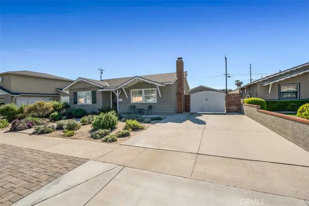 15832 Marlinton, Whittier