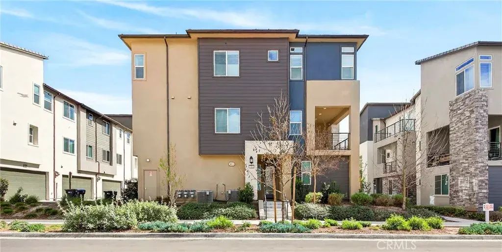 300 Tank, Irvine