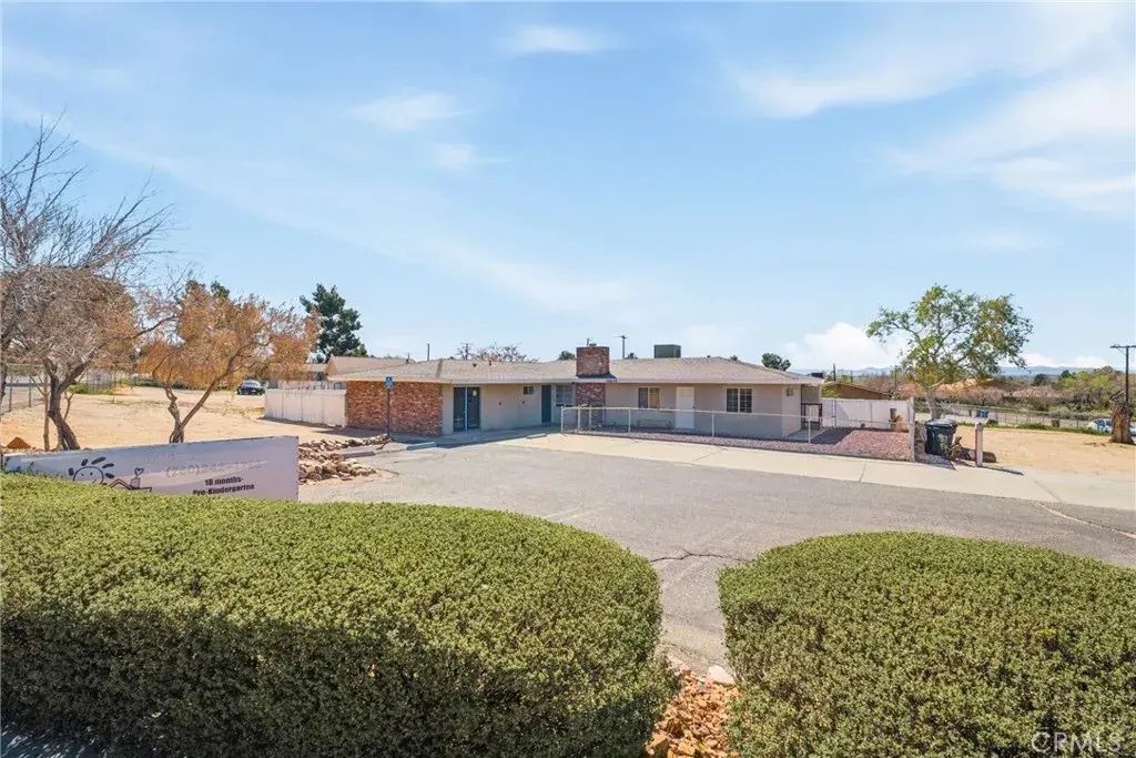15637 Tuscola, Apple Valley
