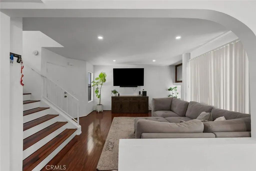 13825 Beaver Street 25, Sylmar