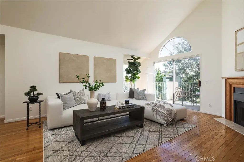 645 Ohio Avenue 402, Long Beach