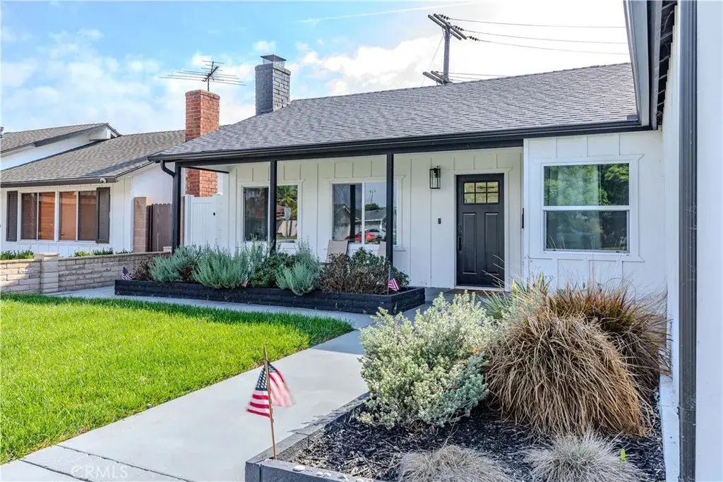 6082 Royalist, Huntington Beach