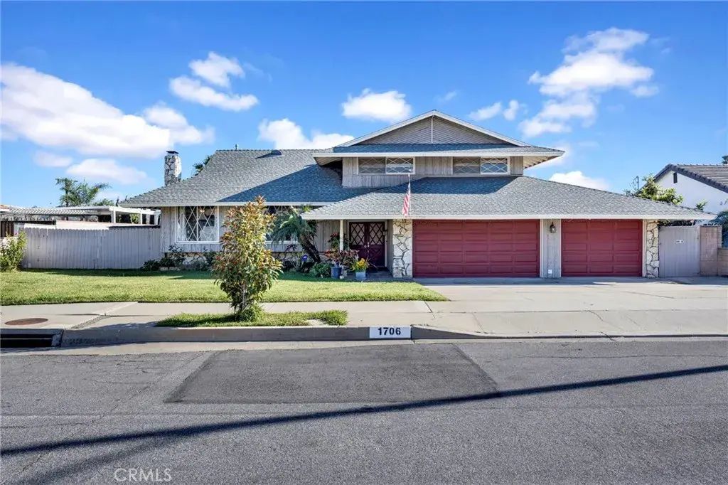 1706 E Retford, Covina