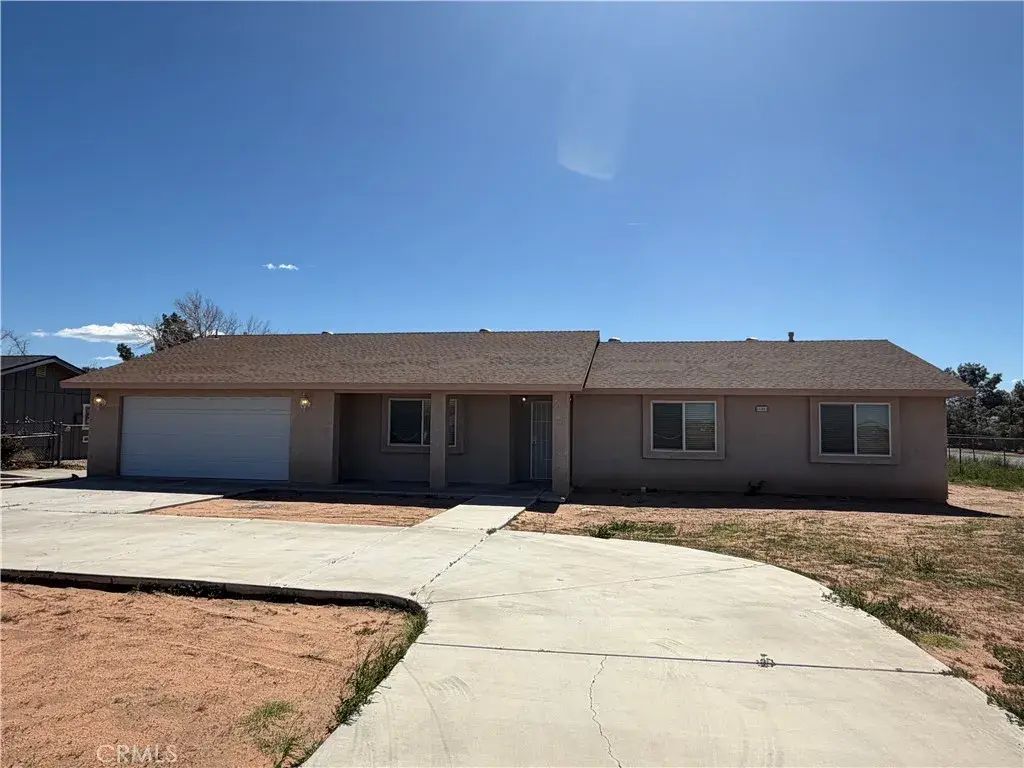 22265 Thunderbird, Apple Valley