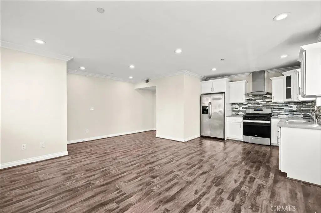 4816 Saturn Street, Los Angeles
