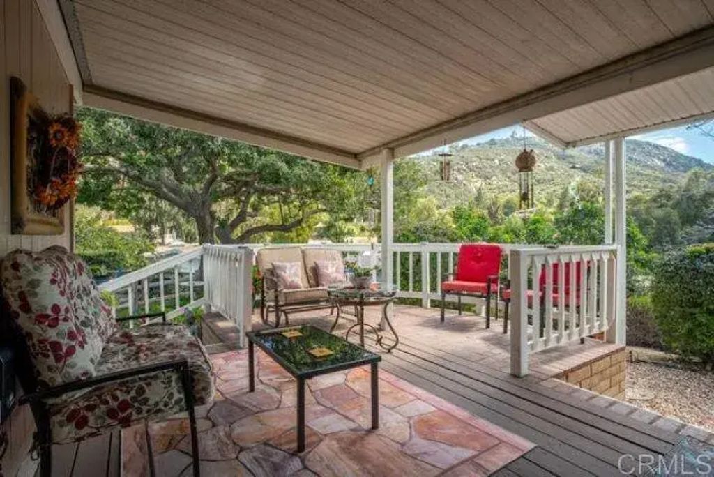 8975 Lawrence Welk 284, Escondido