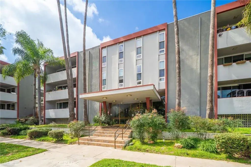 4915 Tyrone 115, Sherman Oaks