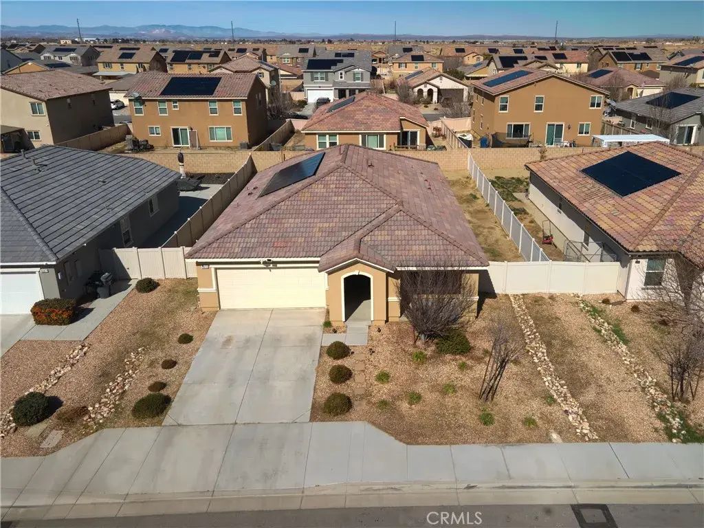 3613 Garnet Lane, Lancaster