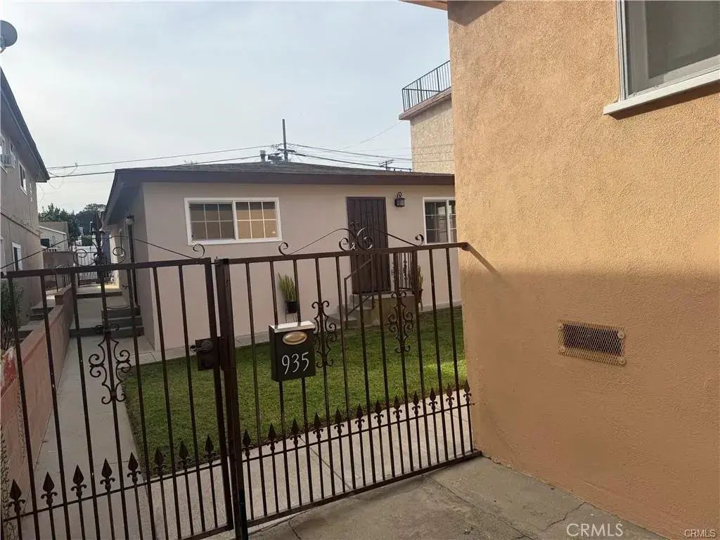 935 W 17th, San Pedro