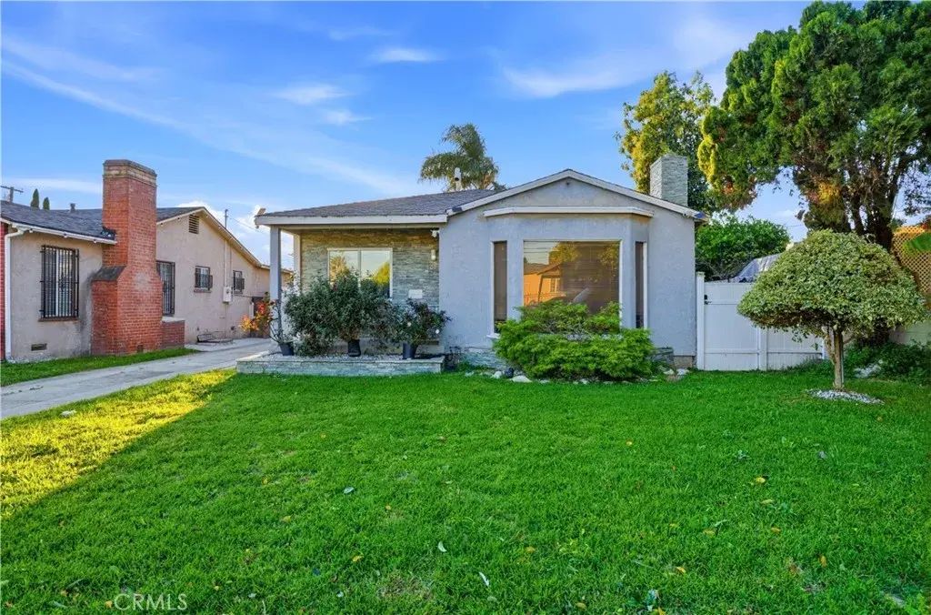 307 S Locust Avenue, Compton