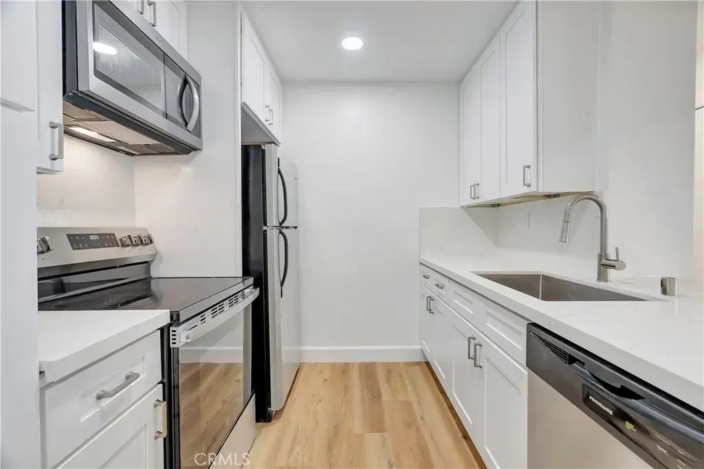28947 Thousand Oaks 116, Agoura Hills