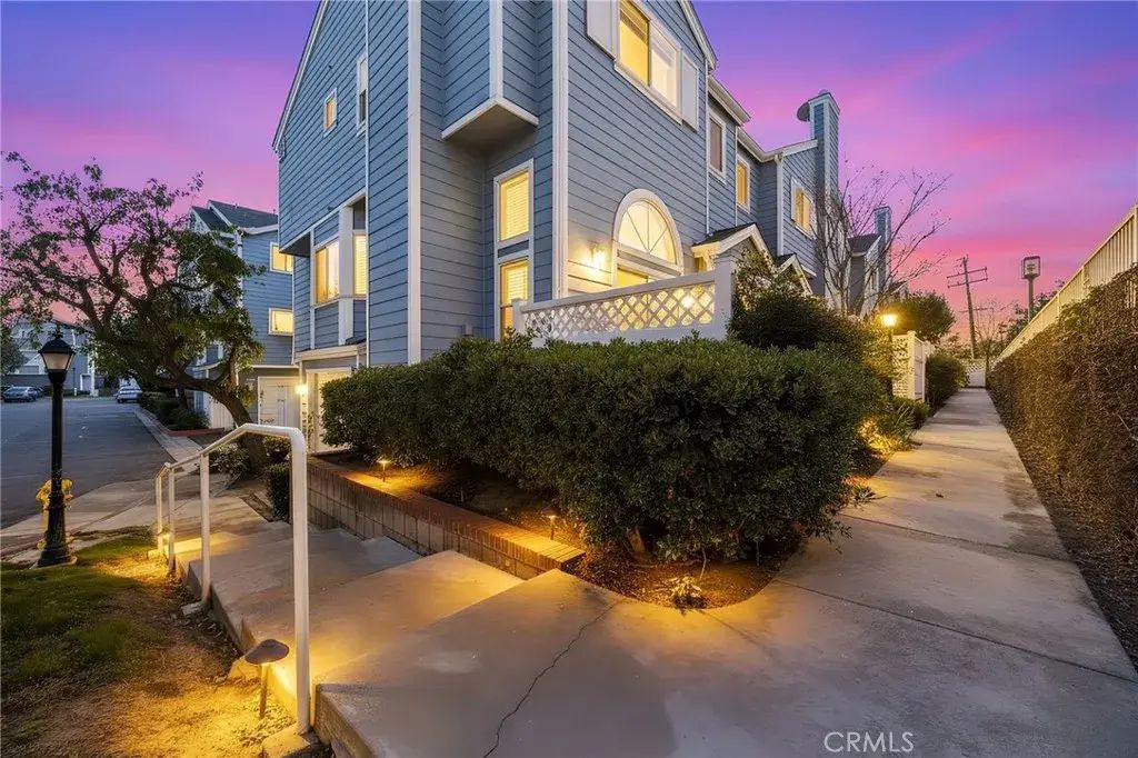 13144 Sycamore Village Drive, Norwalk
