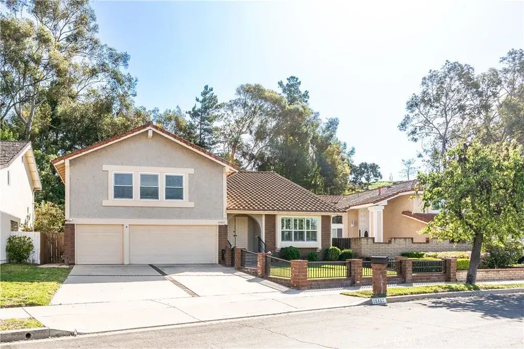 20892 Avenida Amapola, Lake Forest