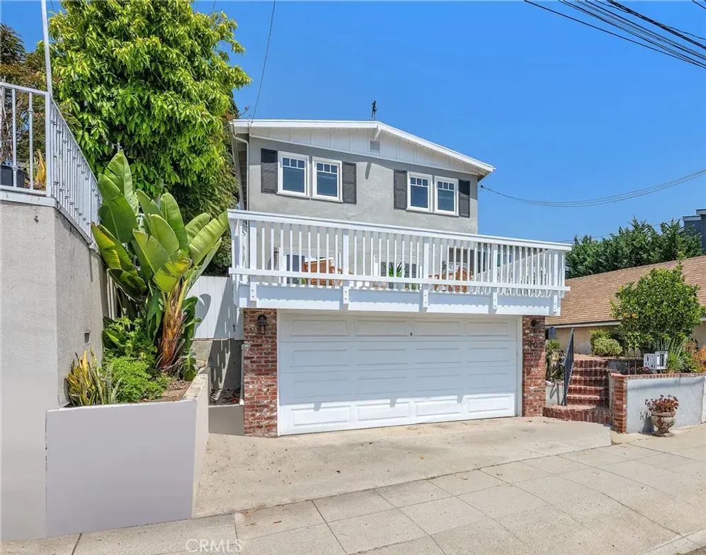 907 Diamond Street, Redondo Beach