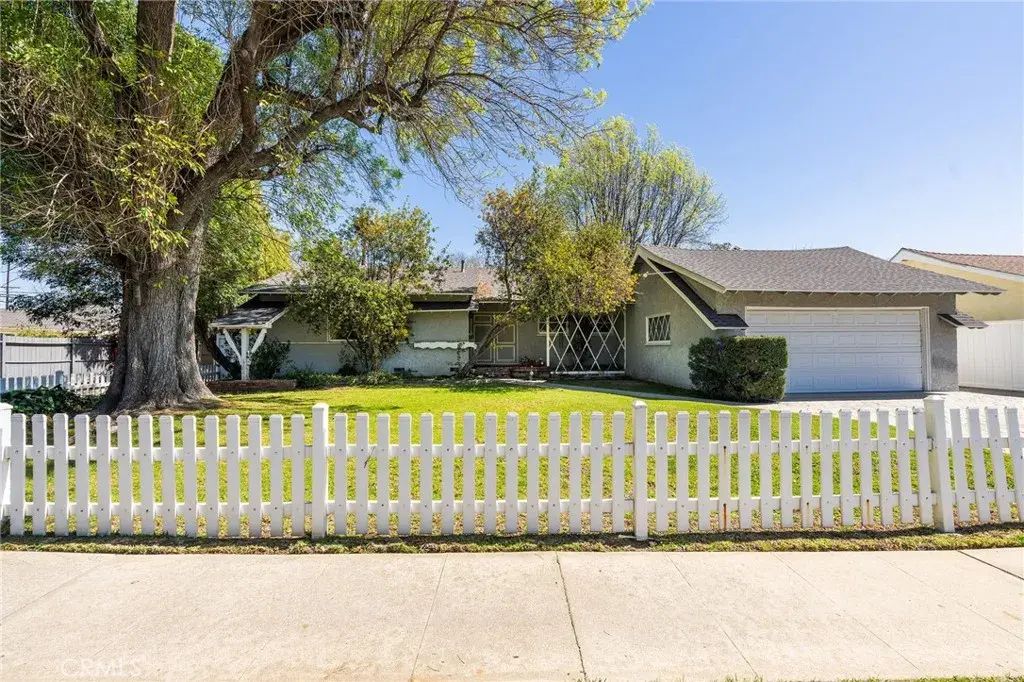 7140 Maynard Avenue, West Hills