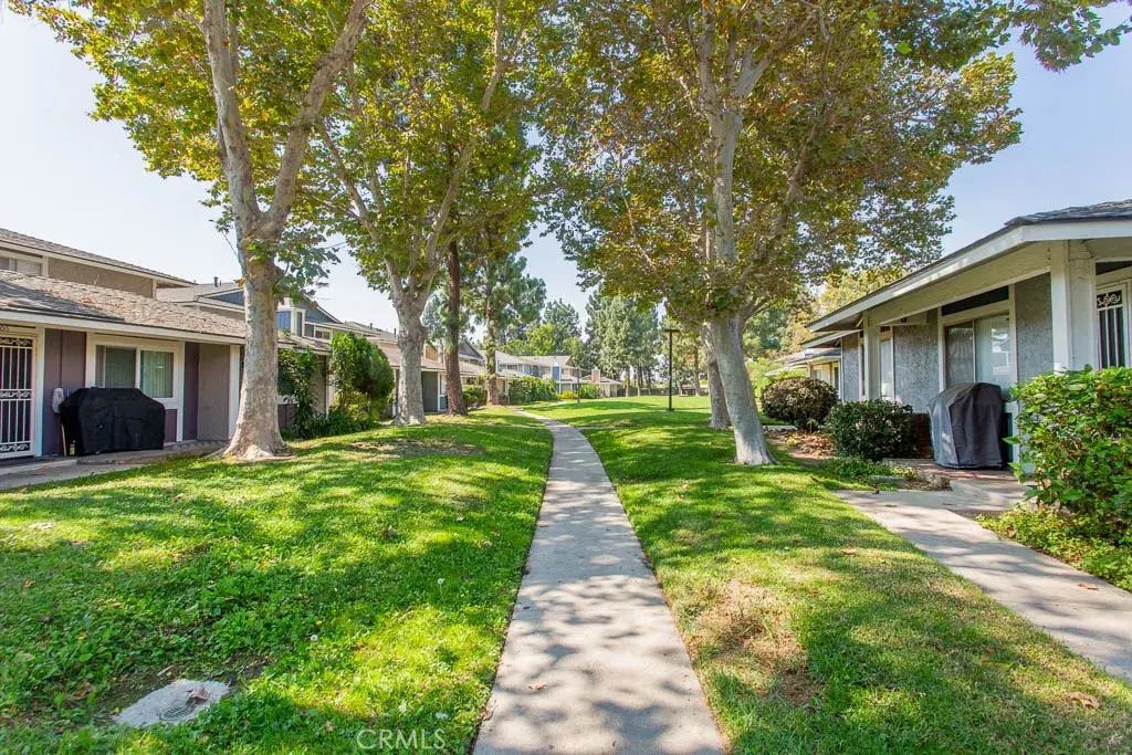527 Spring Road 19, Moorpark