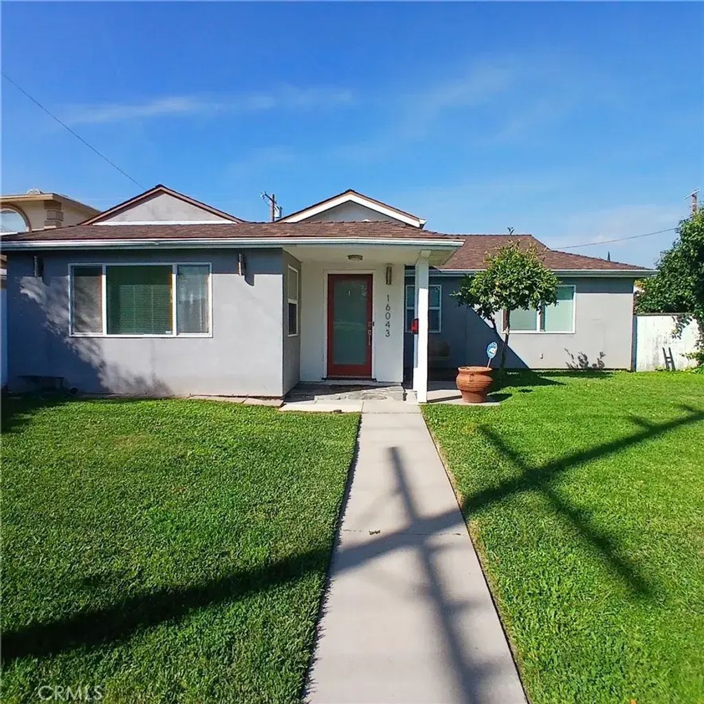 16043 San Fernando Mission Boulevard, Granada Hills