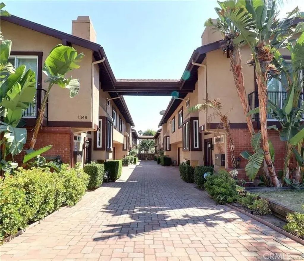 1348 E Orange Grove Boulevard 4, Pasadena