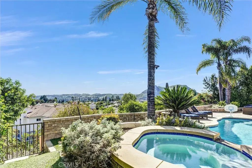 7315 Rutherford Hill, West Hills
