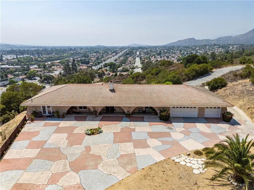 521 Baseline Road, La Verne