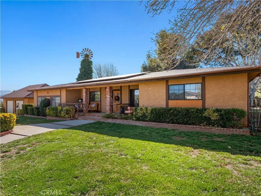 33805 Crown Valley Road, Acton