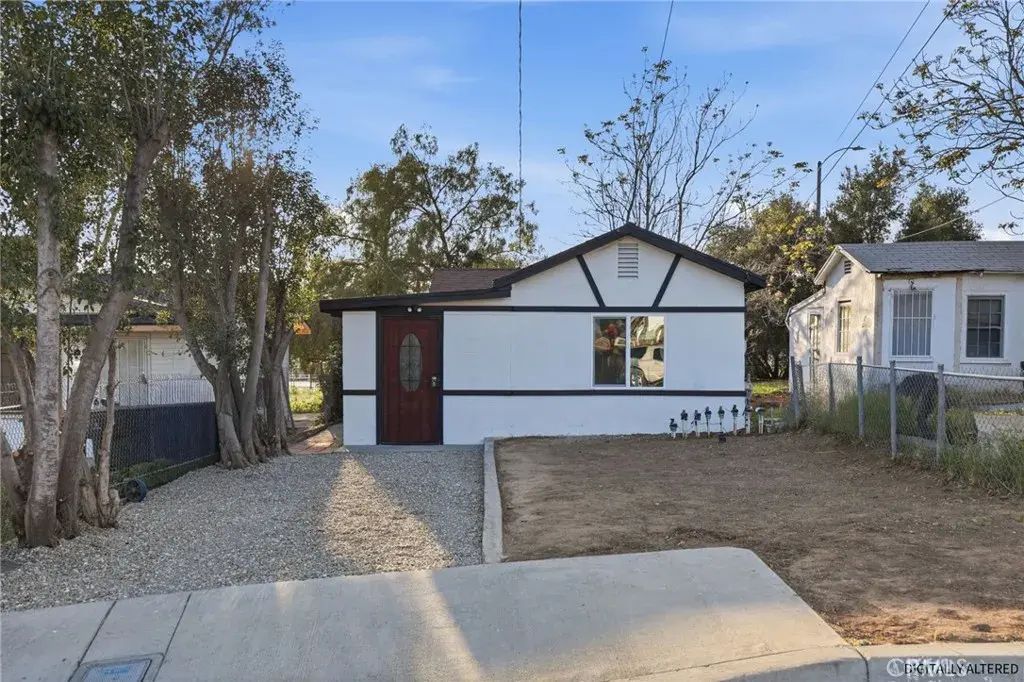 10233 Clara Vista, Riverside