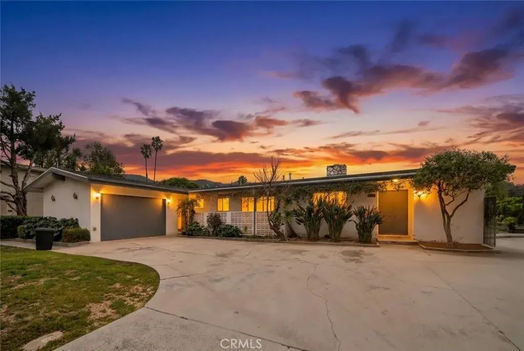 10346 Siesta Drive, Sunland