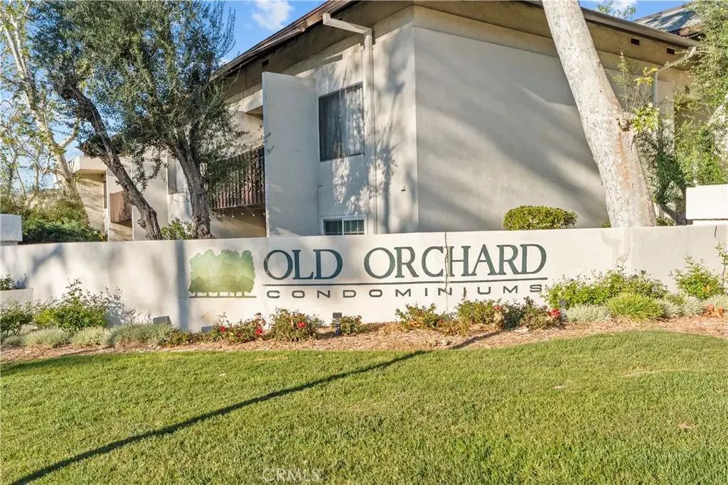 23515 Lyons Avenue S7, Valencia