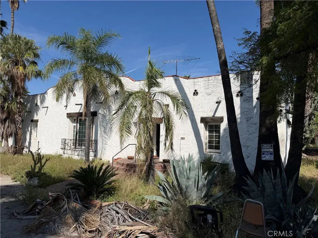 27490 Norwood, Highland