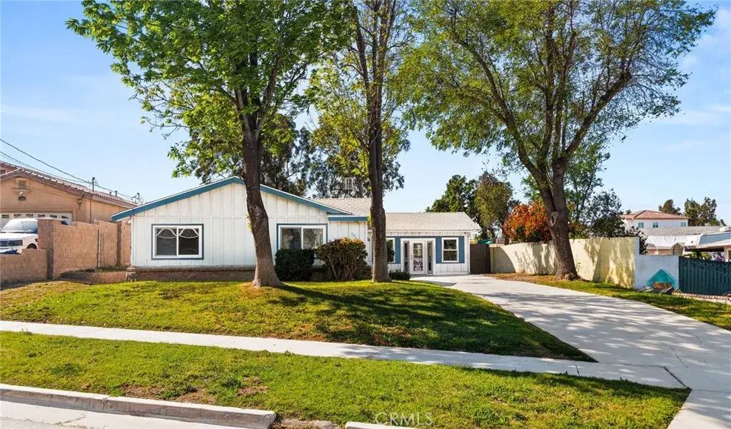 5968 Robinson, Riverside