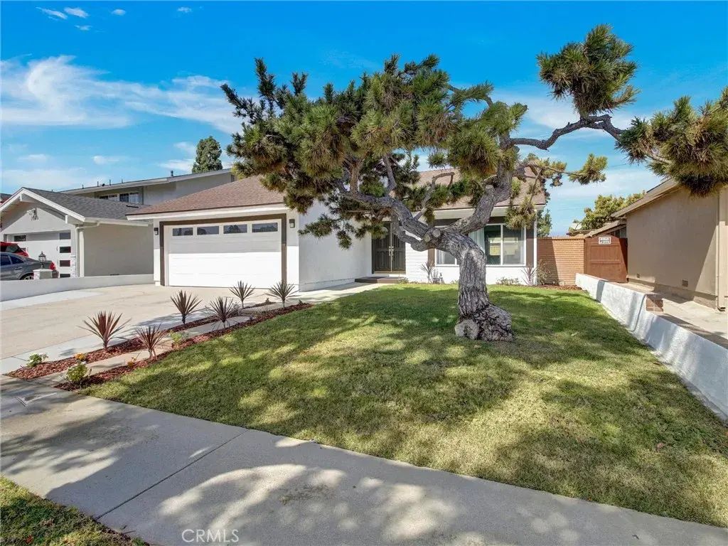 1675 E Cyrene, Carson