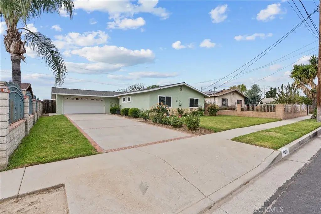 11625 Hunnewell, Sylmar