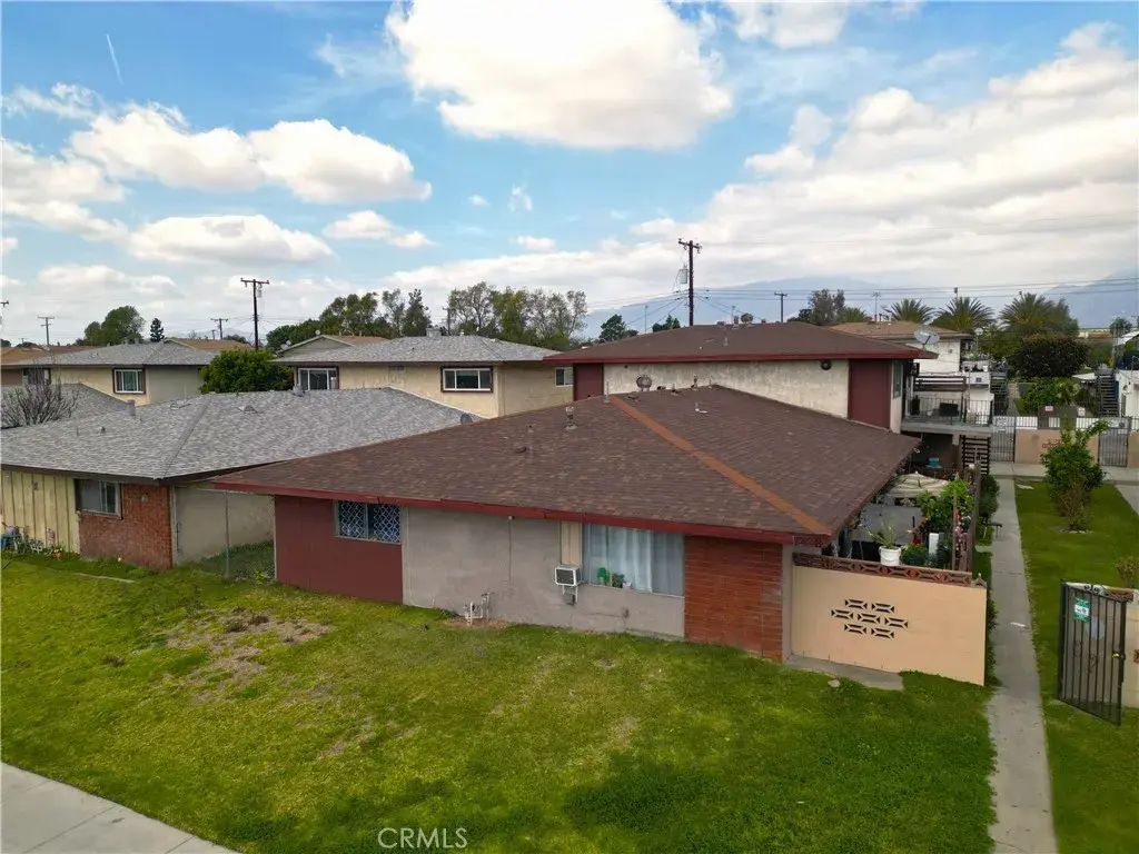 1228 W Rosewood Court, Ontario