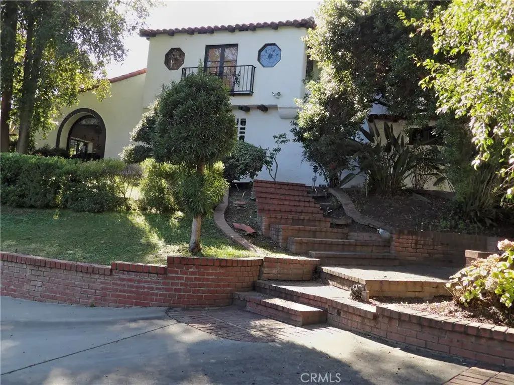 1455 Granada Avenue, San Marino