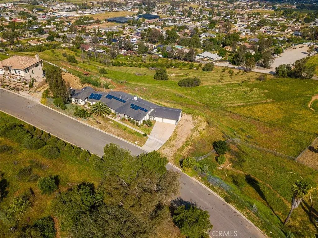 8501 Gray Mare, Jurupa Valley