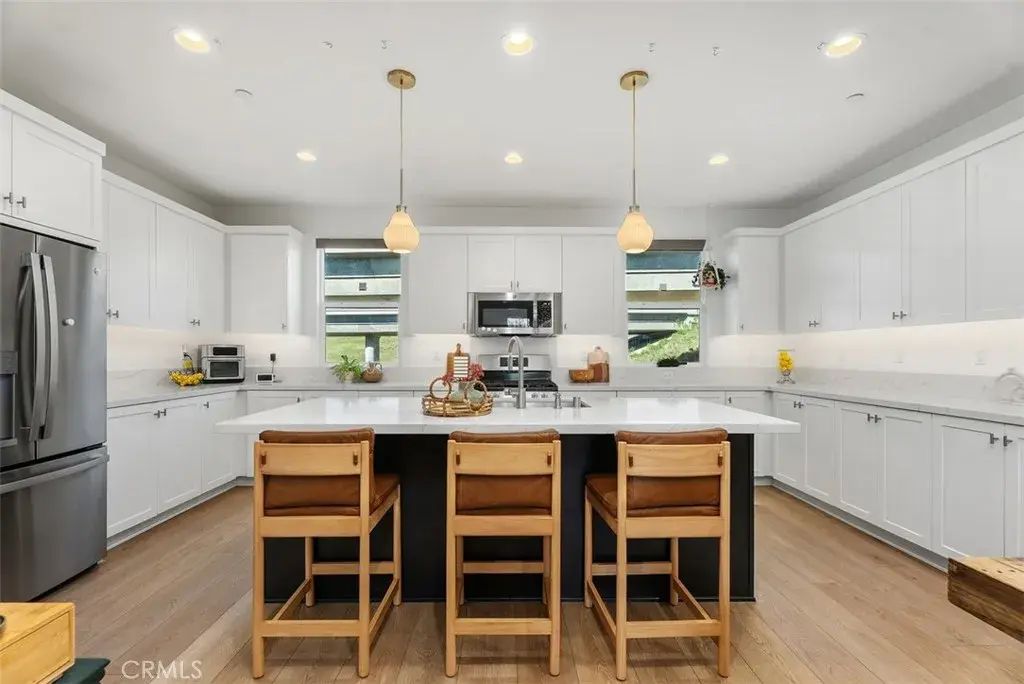 85 Hideaway Loop, Mission Viejo