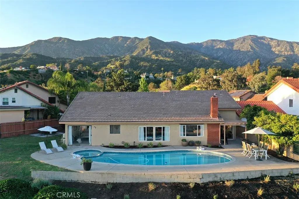 208 Canyon Crest, Monrovia