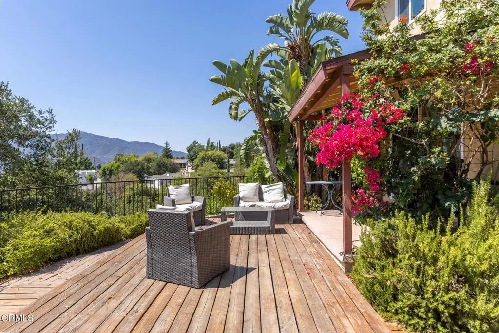 1932 Hilldale Drive, La Canada Flintridge