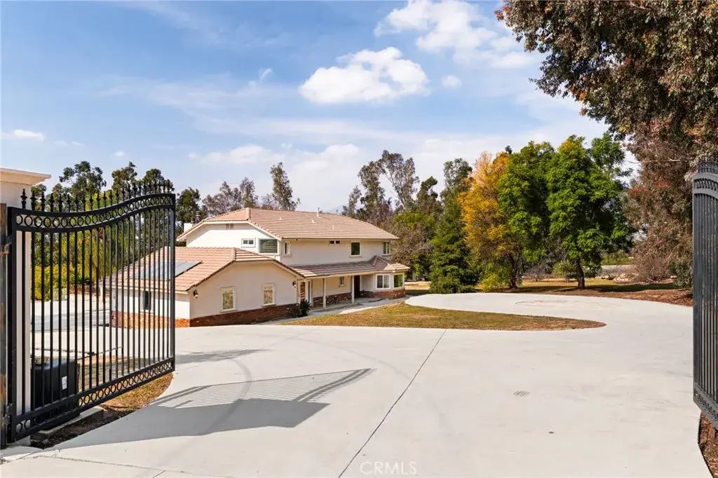 31144 5th Ave, Redlands