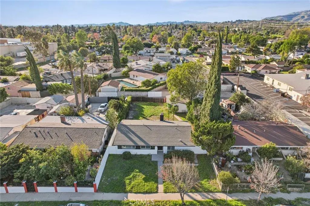 11221 Balboa, Granada Hills