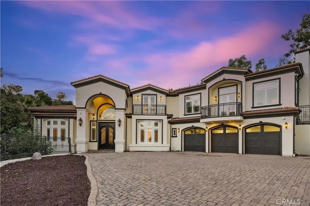 805 West Road, La Habra Heights