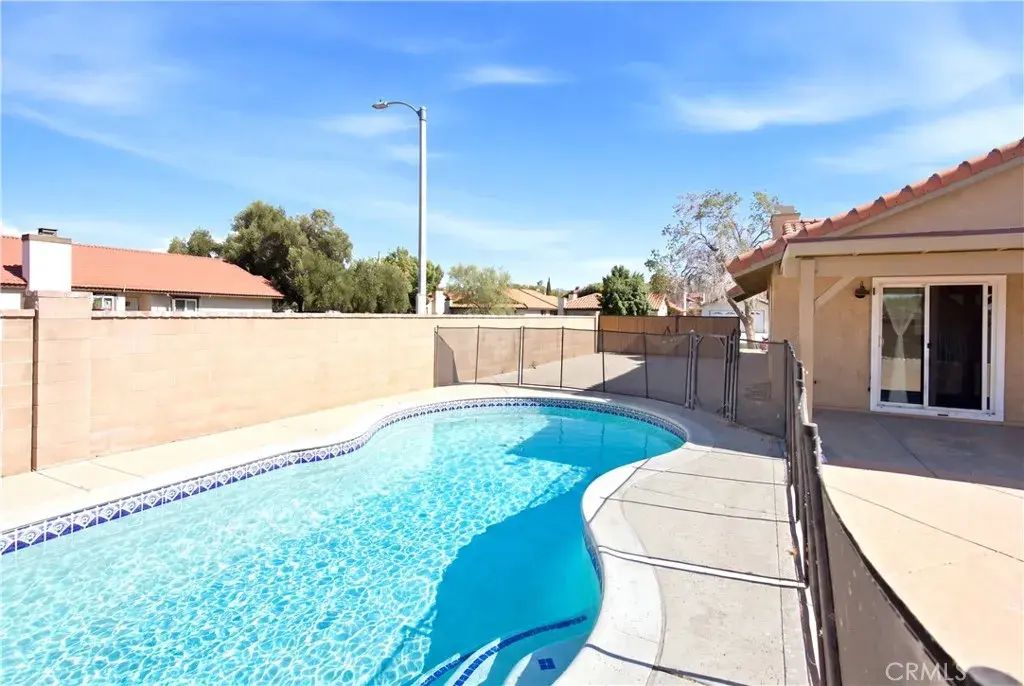 3217 E Avenue S1, Palmdale
