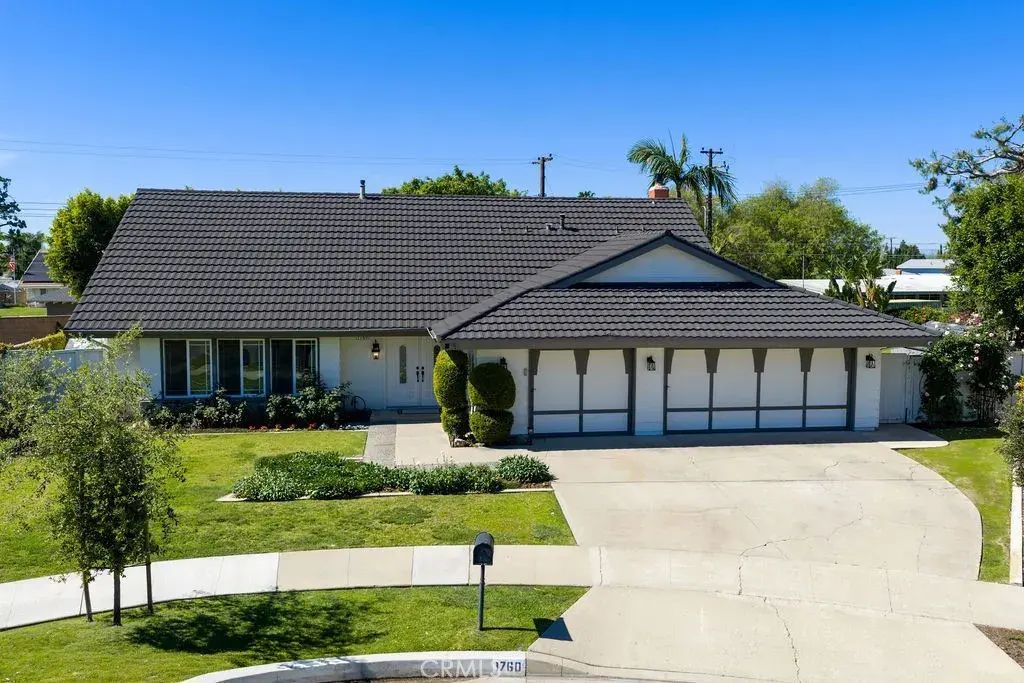 1760 N Silverwood, Orange