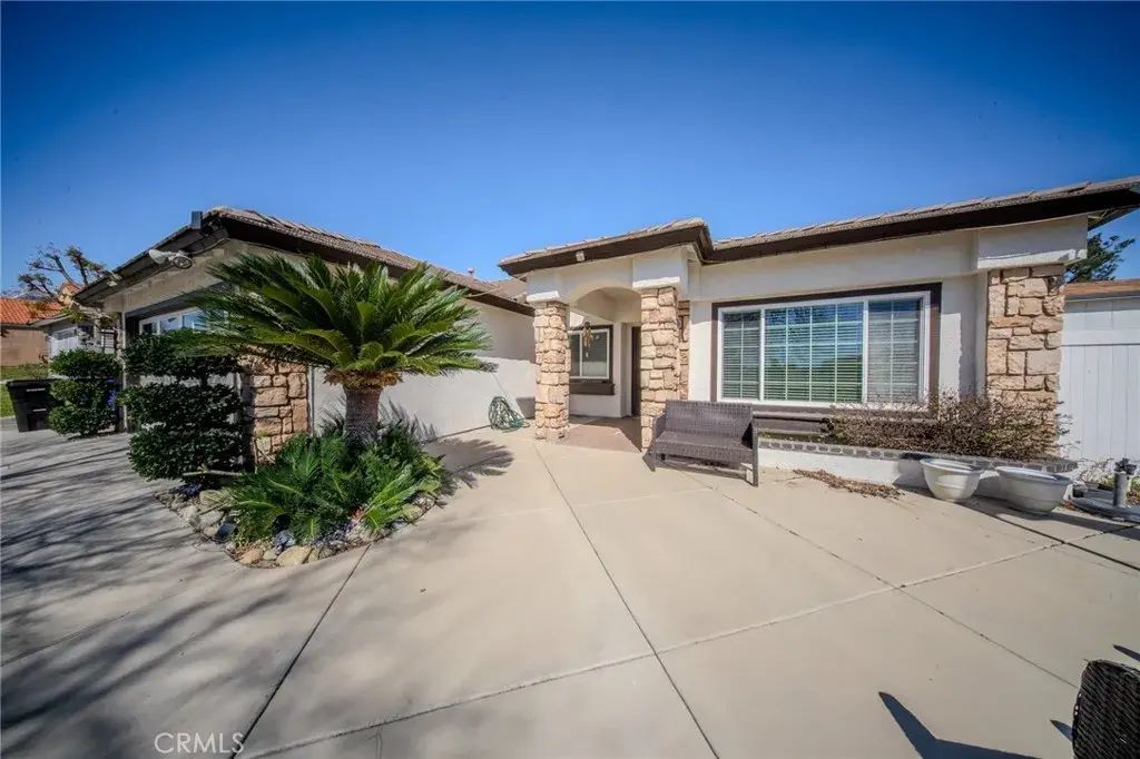 2786 Plaza Serena, Rialto